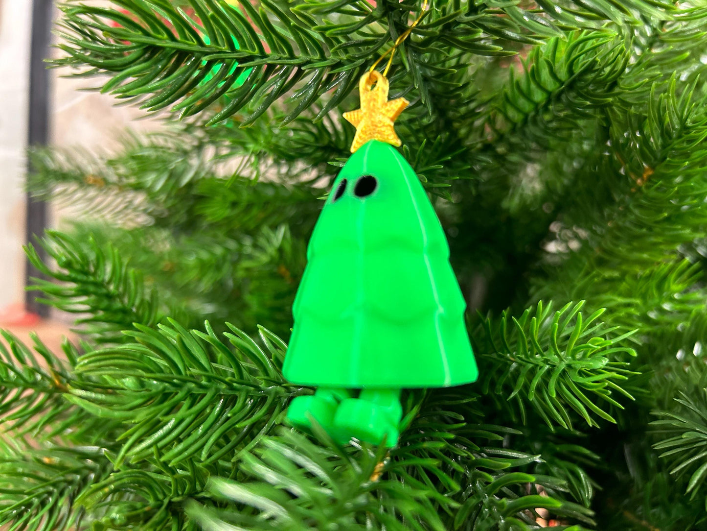 Weihnachtsbaum mit Stern 4er Set – Christbaumschmuck mit baumelnden Füßen und goldenem Stern, Weihnachtsdeko, Christbaumbehang