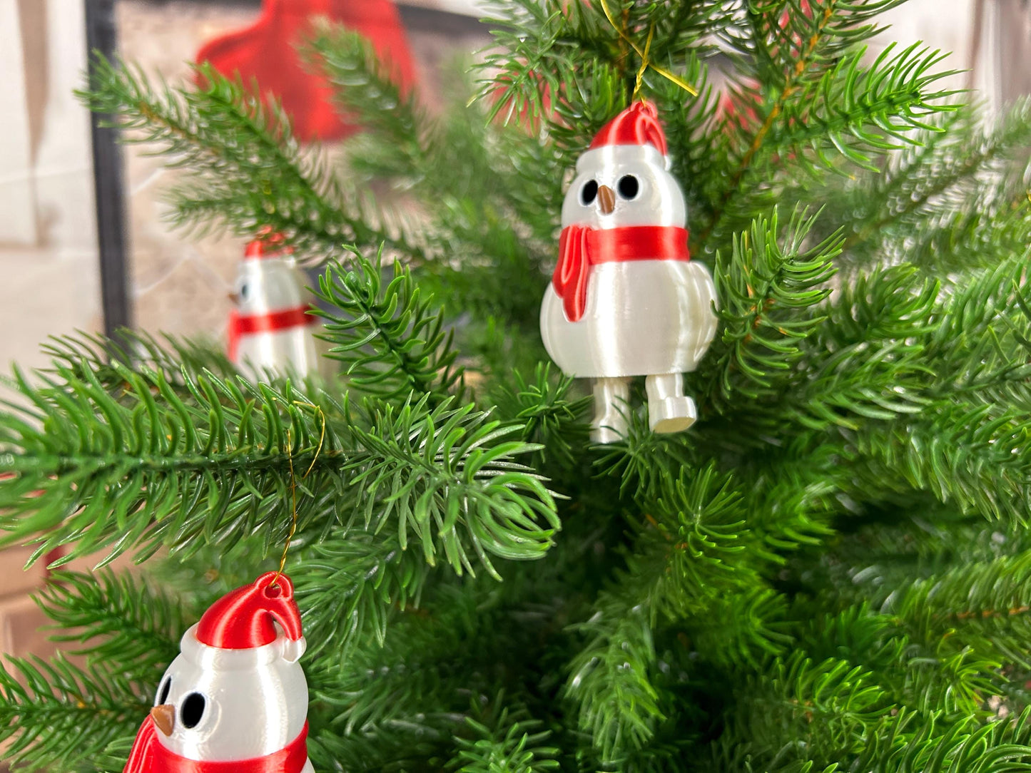 Schneemann-4er Set mit Schal, Mütze und herabbaumelnden Füßchen - Festliche Weihnachtsdeko, Christbaumdeko, Christbaumschmuck