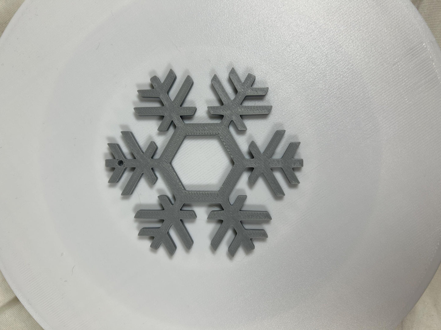 Schneeflocken silber 8er Set– Extravagante Weihnachtsdeko, perfekt für Baum & Zuhause | Christbaumschmuck | Weihnachtsbaumschmuck