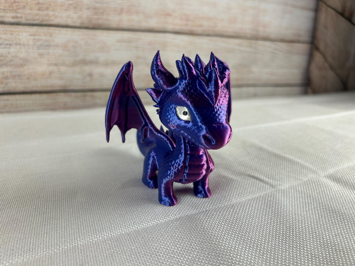 süßer Fantasydrache Violett, Geschenkidee, Sammlerstück, Dungeons & Dragons