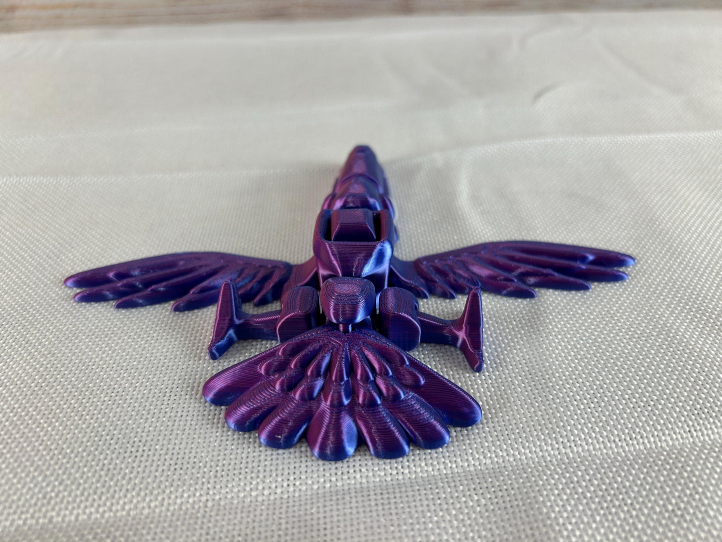 Vogelspecht Tukan, interaktive Dekoration in Violettblau, Flügelschlag-Mechanismus, einzigartiges Geschenk