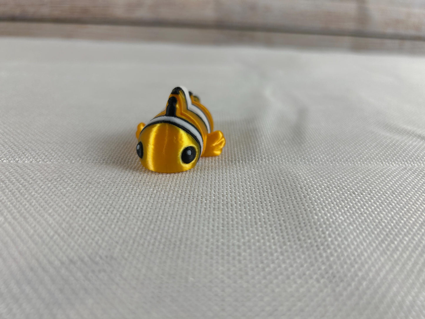 Clownfisch beweglich aus Silk PLA in Orange, Schwarz und Weiß – Meeresbewohner, Deko-Tier – Perfekt für Ozean-Liebhaber & Geschenkideen