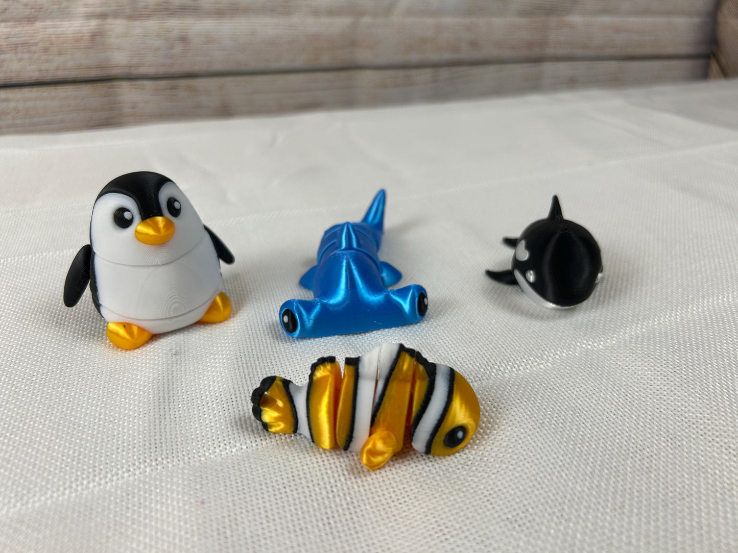Meerestier-Set - Orca, Pinguin, Clownfisch und Hammerhai aus PLA, maritime Deko, bewegliche Figuren für Ozean-Fans, Geschenk Meeresliebhaber