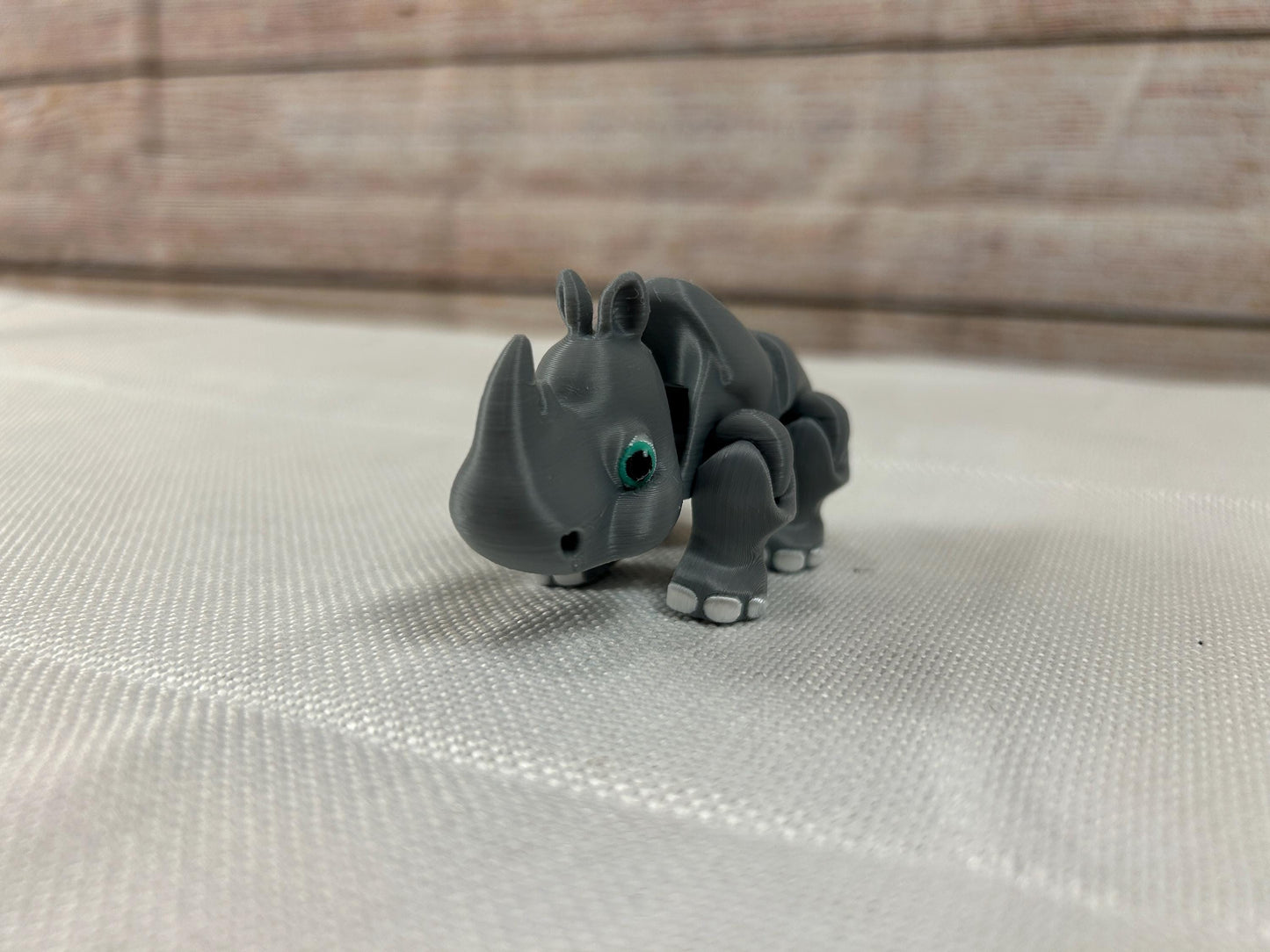 Rhinozeros, grau, beweglich, mit Laufmechanismus aus PLA, bewegliche Gliedmaßen – Graue Dekofigur mit Laufmechanismus, Regaldeko, Tischdeko