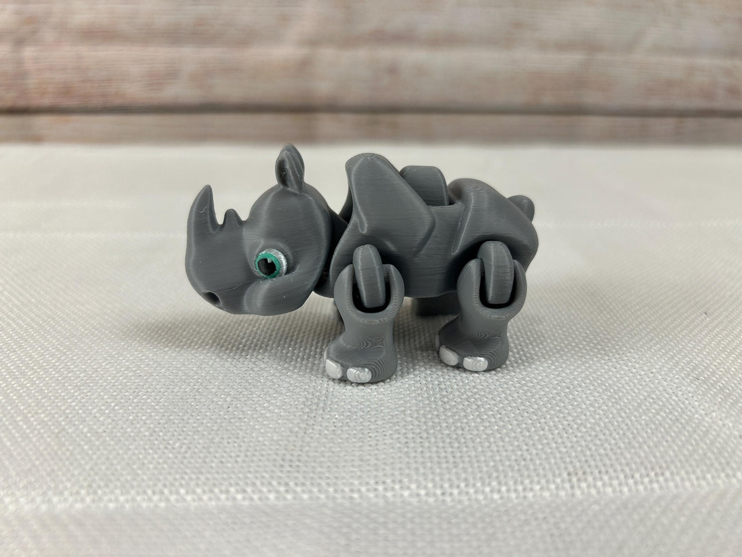 Rhinozeros, grau, beweglich, mit Laufmechanismus aus PLA, bewegliche Gliedmaßen – Graue Dekofigur mit Laufmechanismus, Regaldeko, Tischdeko