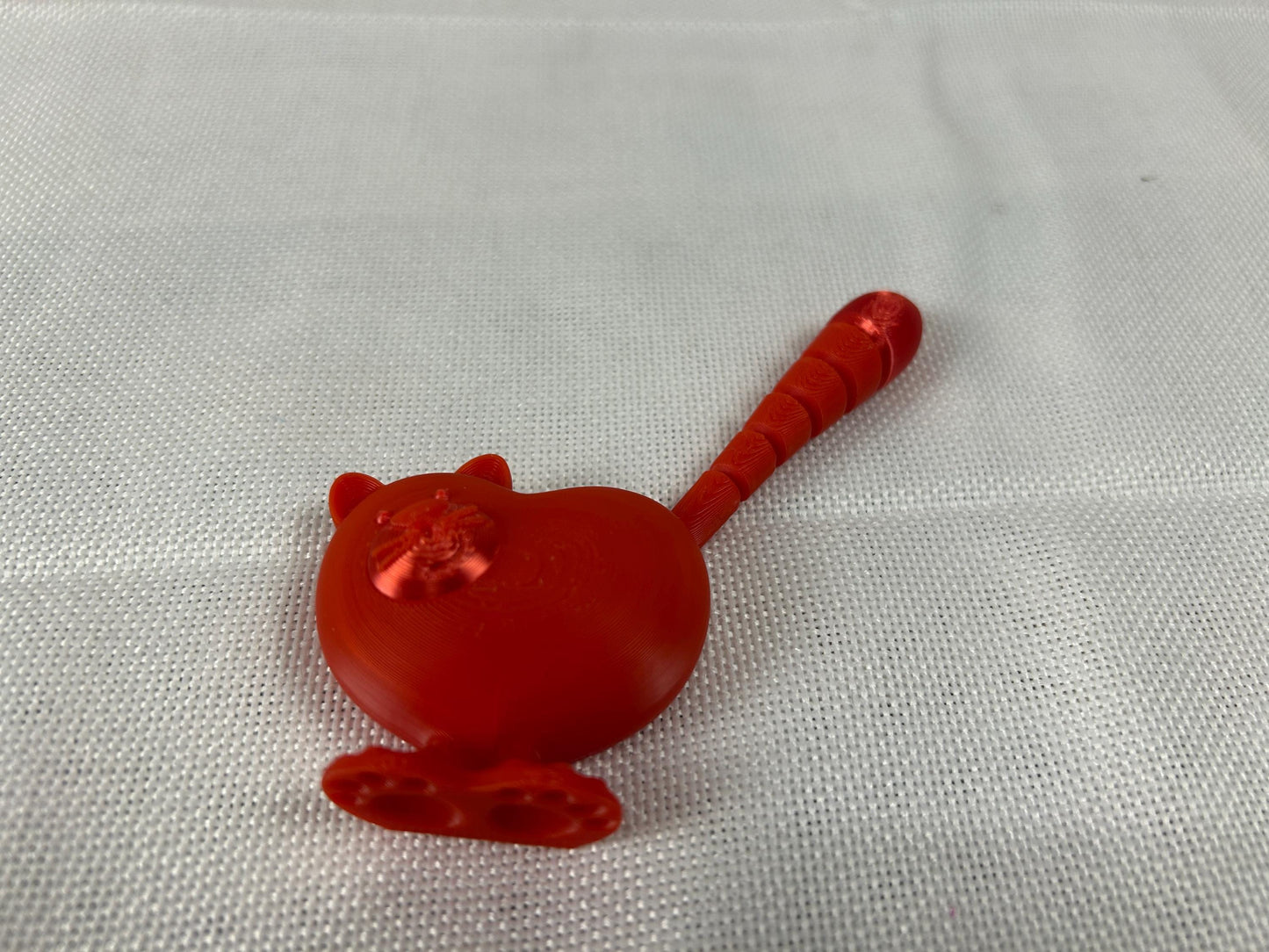 Herzkatze aus PLA, einzigartiges 3D-Dekorationsstück in Rot mit beweglichem Schweif, perfektes Geschenk für Valentinstag & besondere Momente