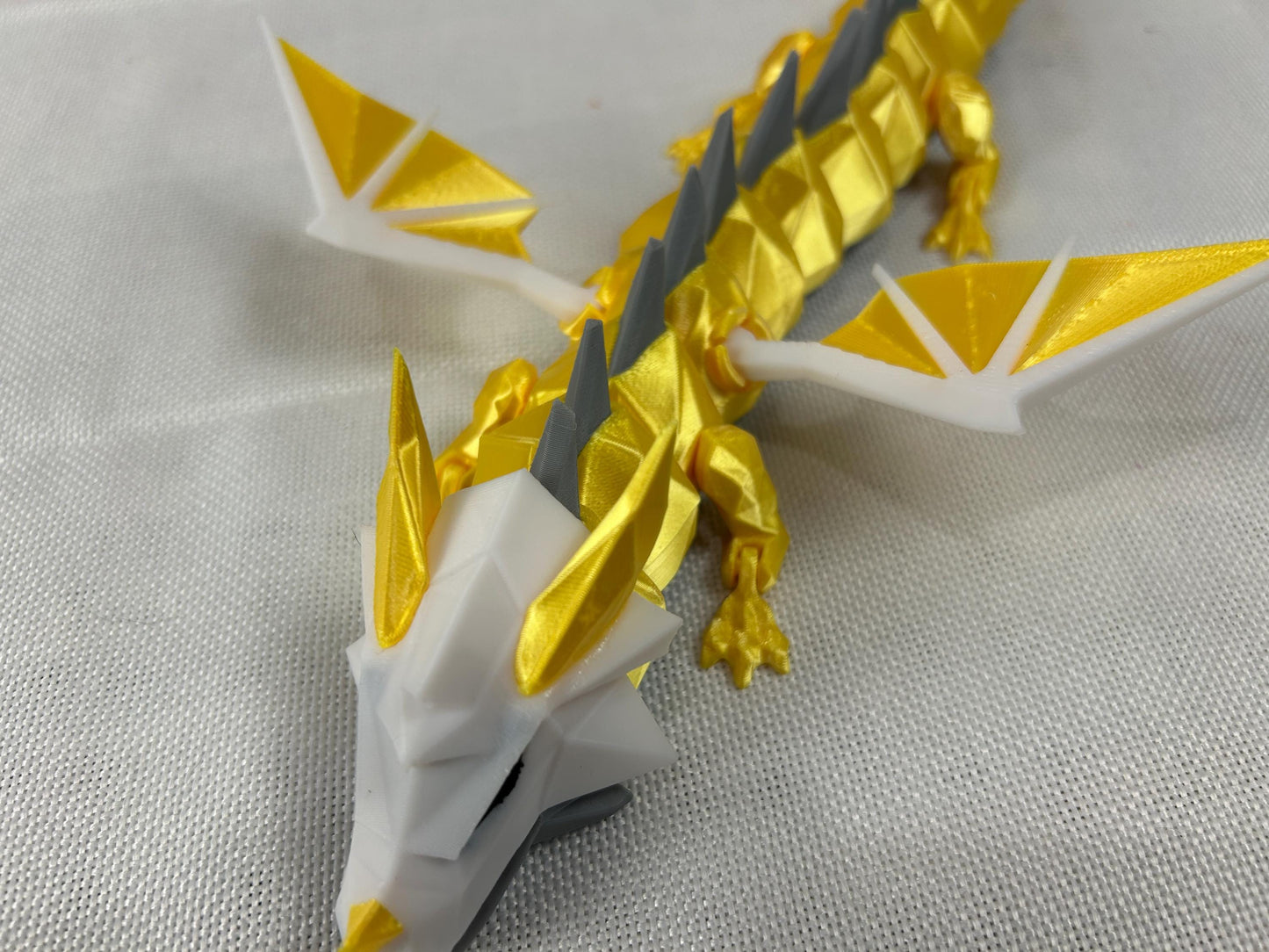Sonnenfalterdrache, beweglich, gelb-grau, majestätisches Drache aus PLA, mittelalterliches Fabelwesen, Drachenfigur, Geschenkidee Fantasy