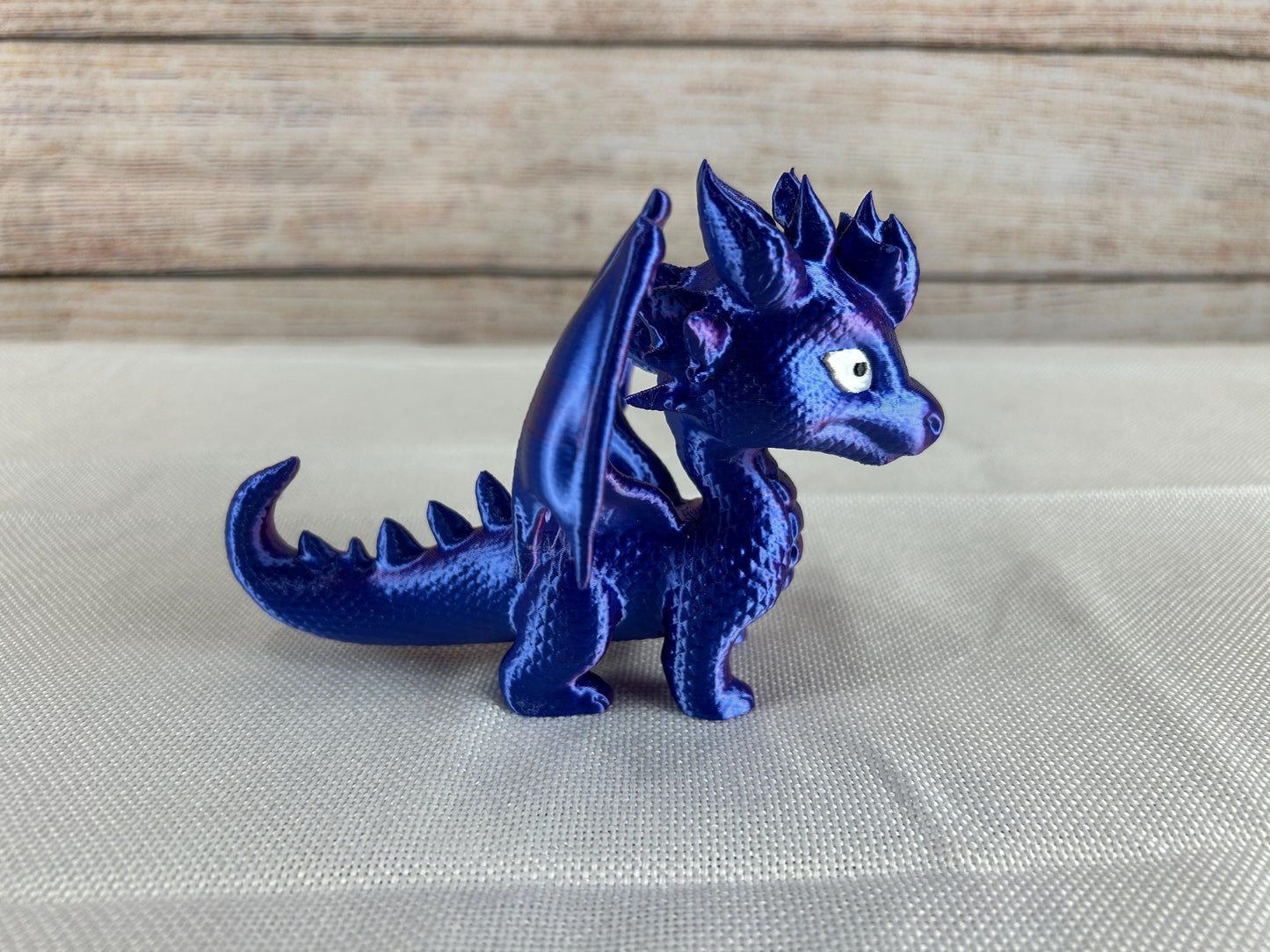 süßer Fantasydrache Violett, Geschenkidee, Sammlerstück, Dungeons & Dragons