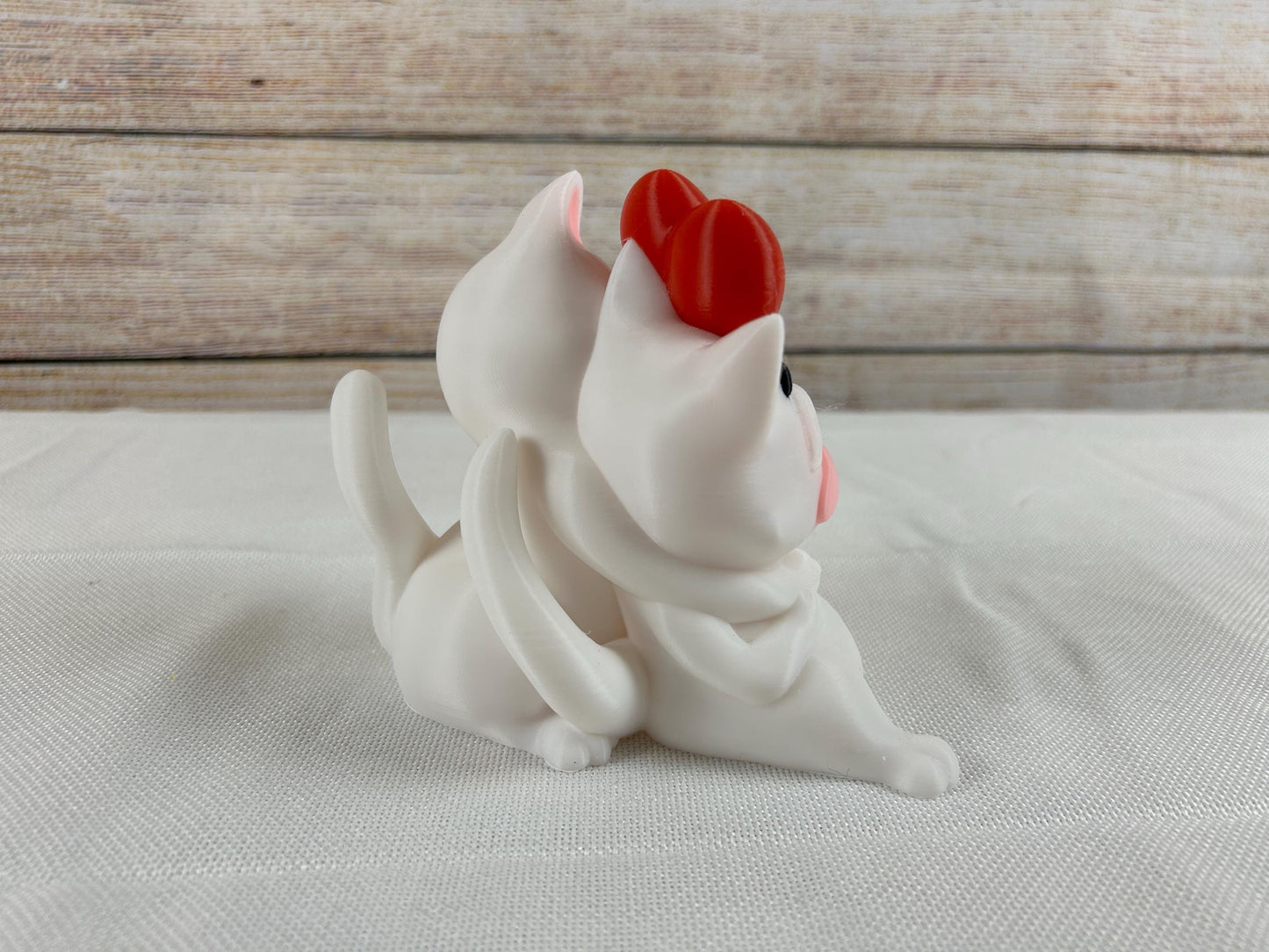 verliebtes Katzenpaar mit rotem Herz, Katzenstatue, Romantisches Deko-Highlight aus PLA handgefertigtes Geschenk für Katzenliebhaber