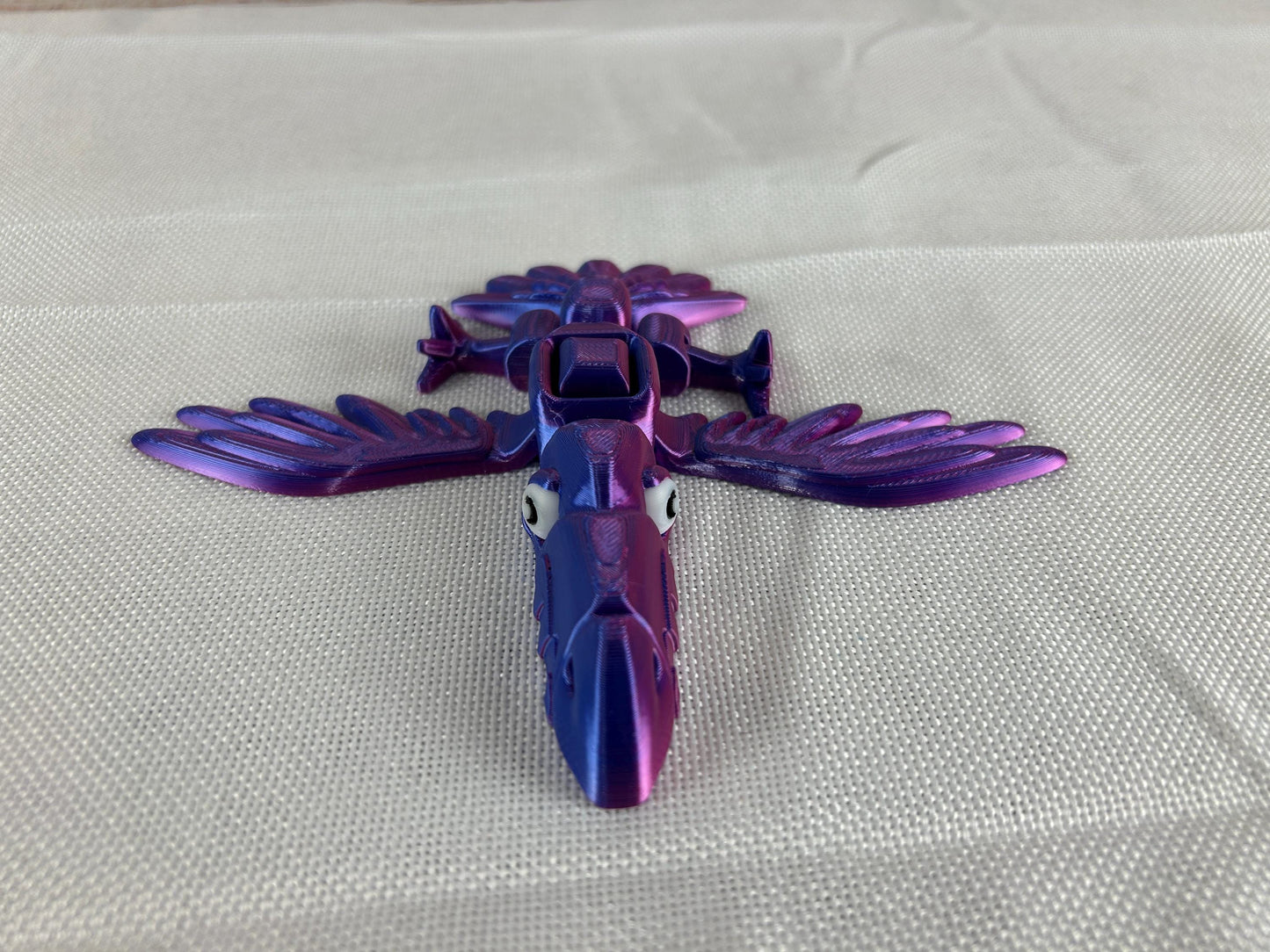 Vogelspecht Tukan, interaktive Dekoration in Violettblau, Flügelschlag-Mechanismus, einzigartiges Geschenk