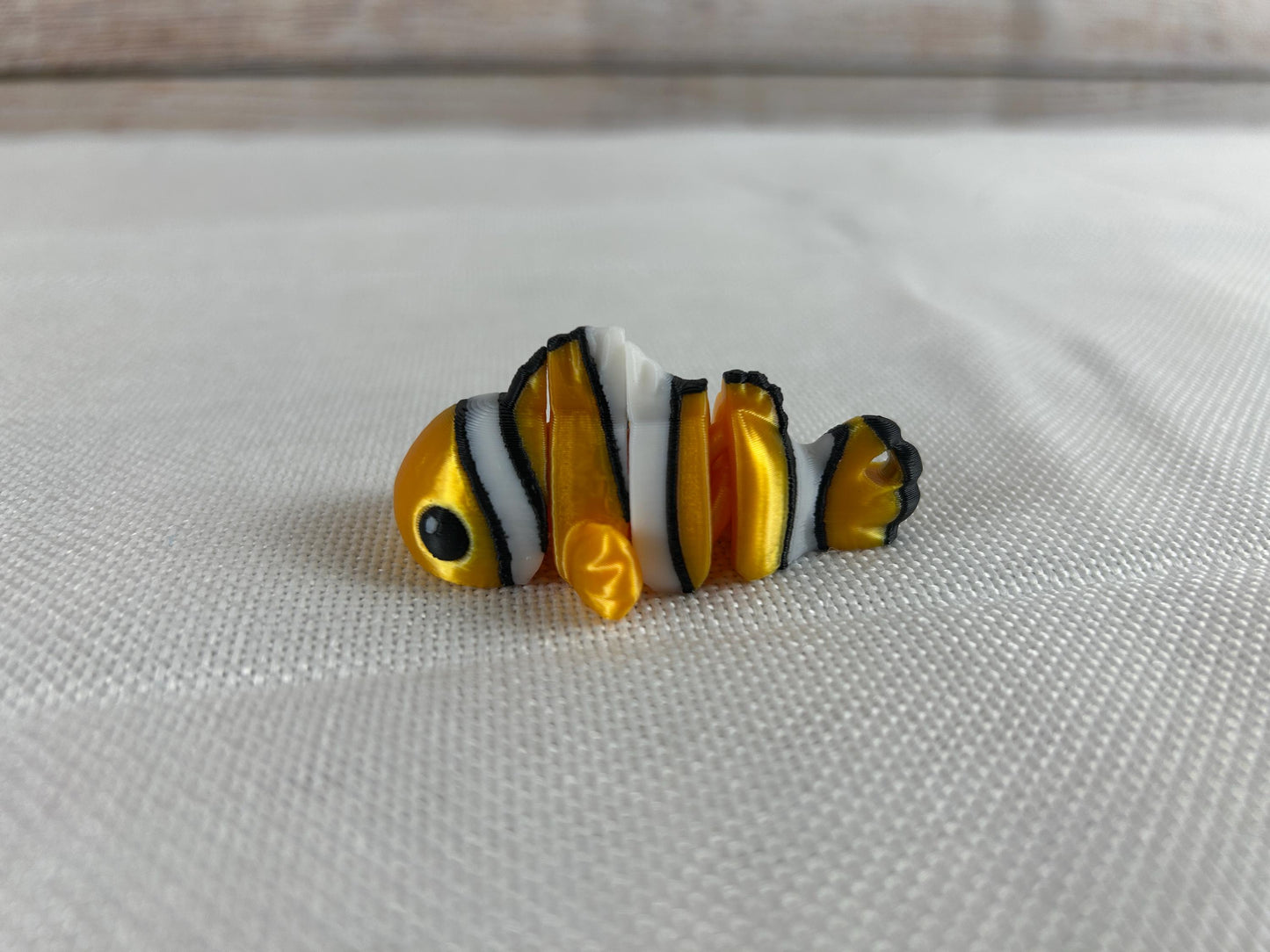 Clownfisch beweglich aus Silk PLA in Orange, Schwarz und Weiß – Meeresbewohner, Deko-Tier – Perfekt für Ozean-Liebhaber & Geschenkideen
