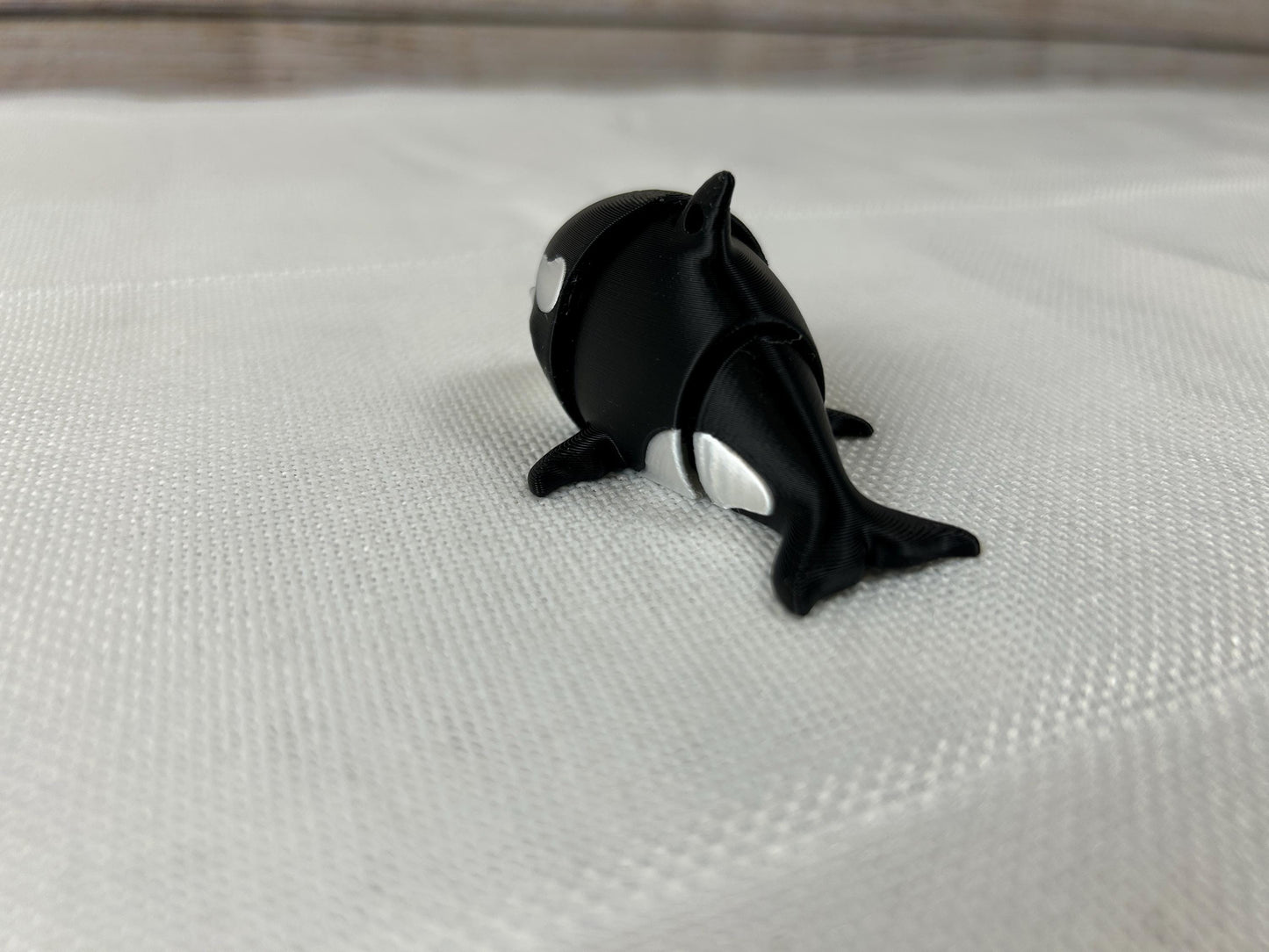 Orca beweglich, schwarz-weiß, aus PLA – Bewegliche Figur für Meeresliebhaber, Regal- Tischdekoration, niedliche Figur, Wohnaccessoire