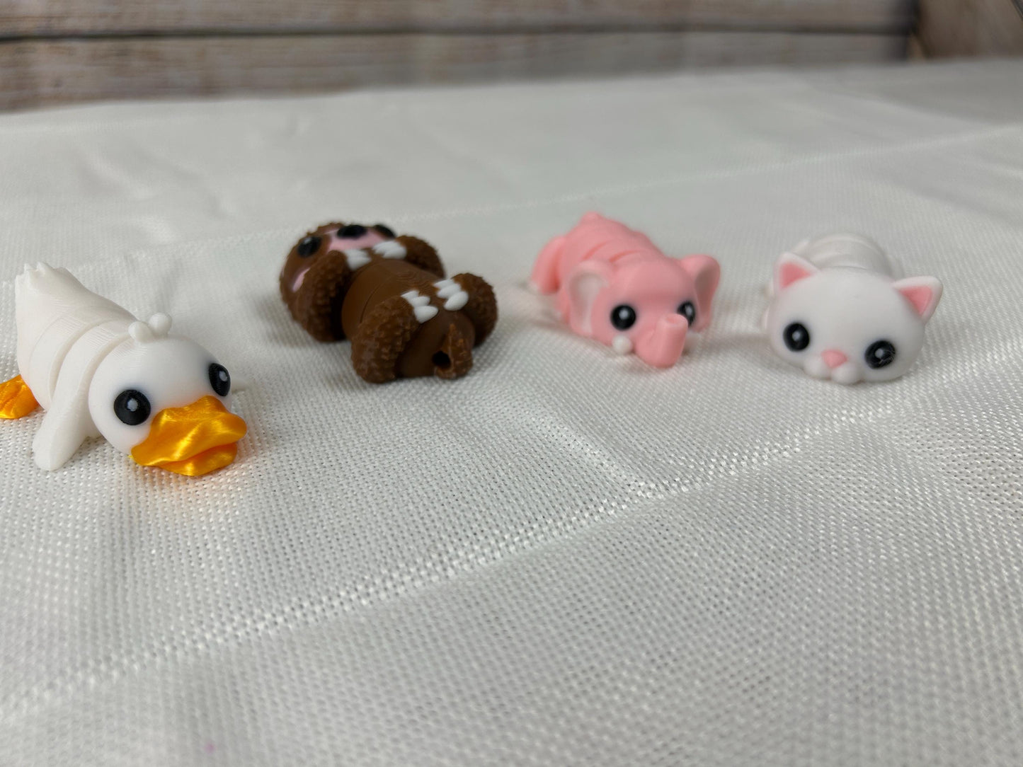 Landtier-Set – Elefant, Kätzchen, Faultier und Ente aus PLA – Dekofiguren mit beweglichen Körperteilen – Tier-Dekoration - Geschenkidee