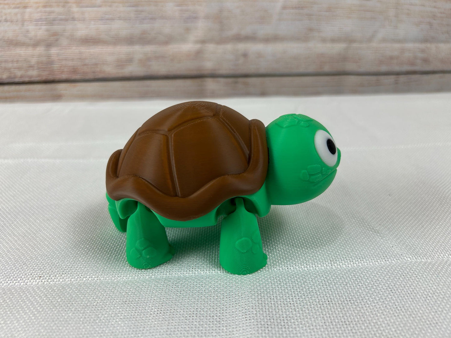 Schildkröte total erstaunt, beweglich, dunkelgrün mit braunem Panzer aus PLA – bewegliches Design, Highlight, Regaldeko, Tischdeko
