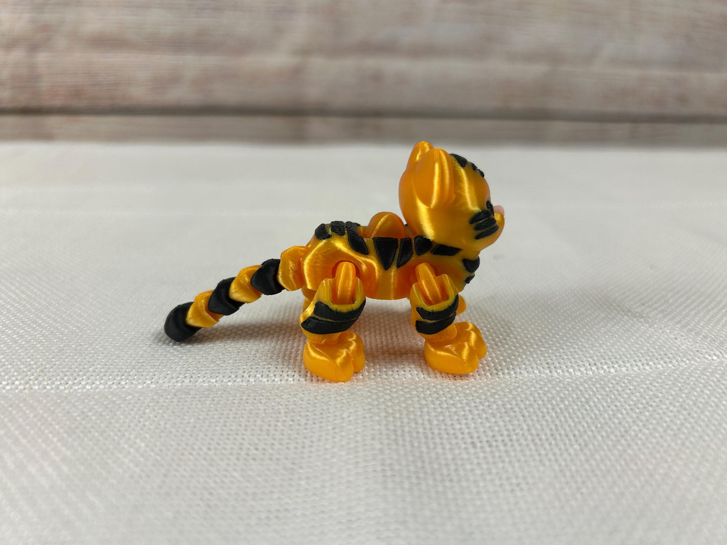 Tiger, orange, beweglich, mit Laufmechanismus aus PLA, niedlicher Deko-Tiger, kunstvolle Tierfigur für Sammler, Schreibtischdeko, Regaldeko