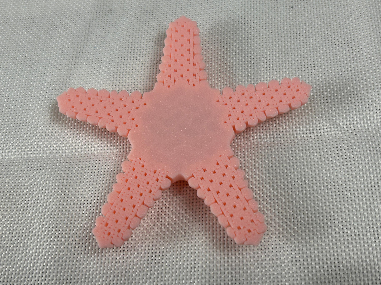 Seestern, rosa, beweglich aus PLA, große Augen, dekorativ, Liebe zum Detail, Regaldeko, Schreibtischdeko, maritime Geschenkidee