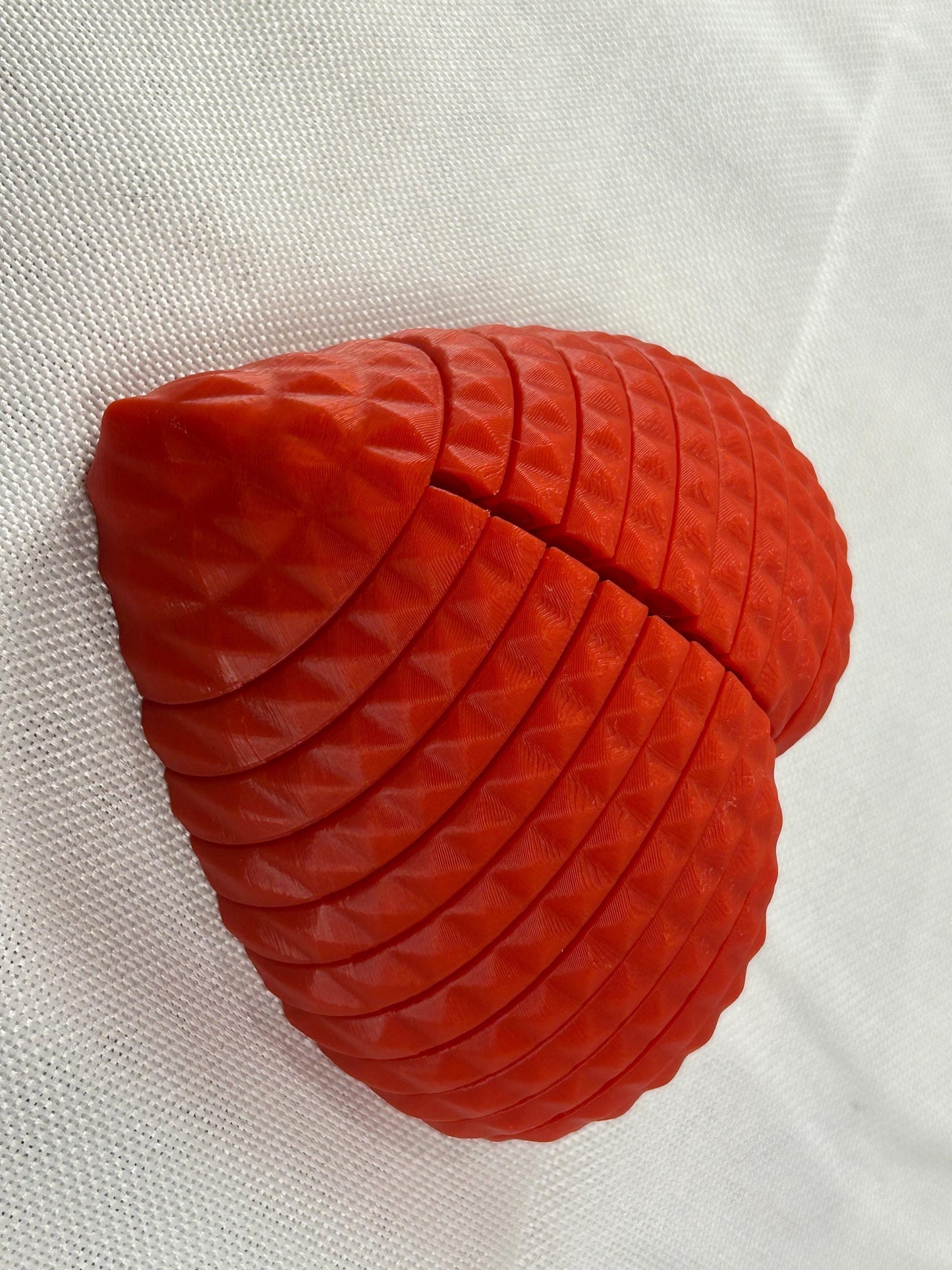 Extravagantes Ringetui, rot, aus PLA – Ein Symbol der ewigen Liebe, Ringbox,