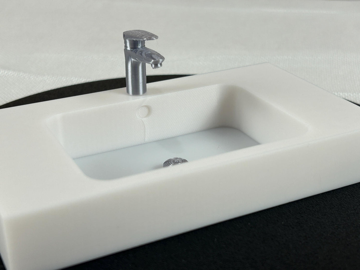 Miniaturwaschbecken rechteckig, handgefertigte Puppenhausmöbel für stilvolle Dioramen, tolles Geschenk zur Einrichtung von Puppenhäusern