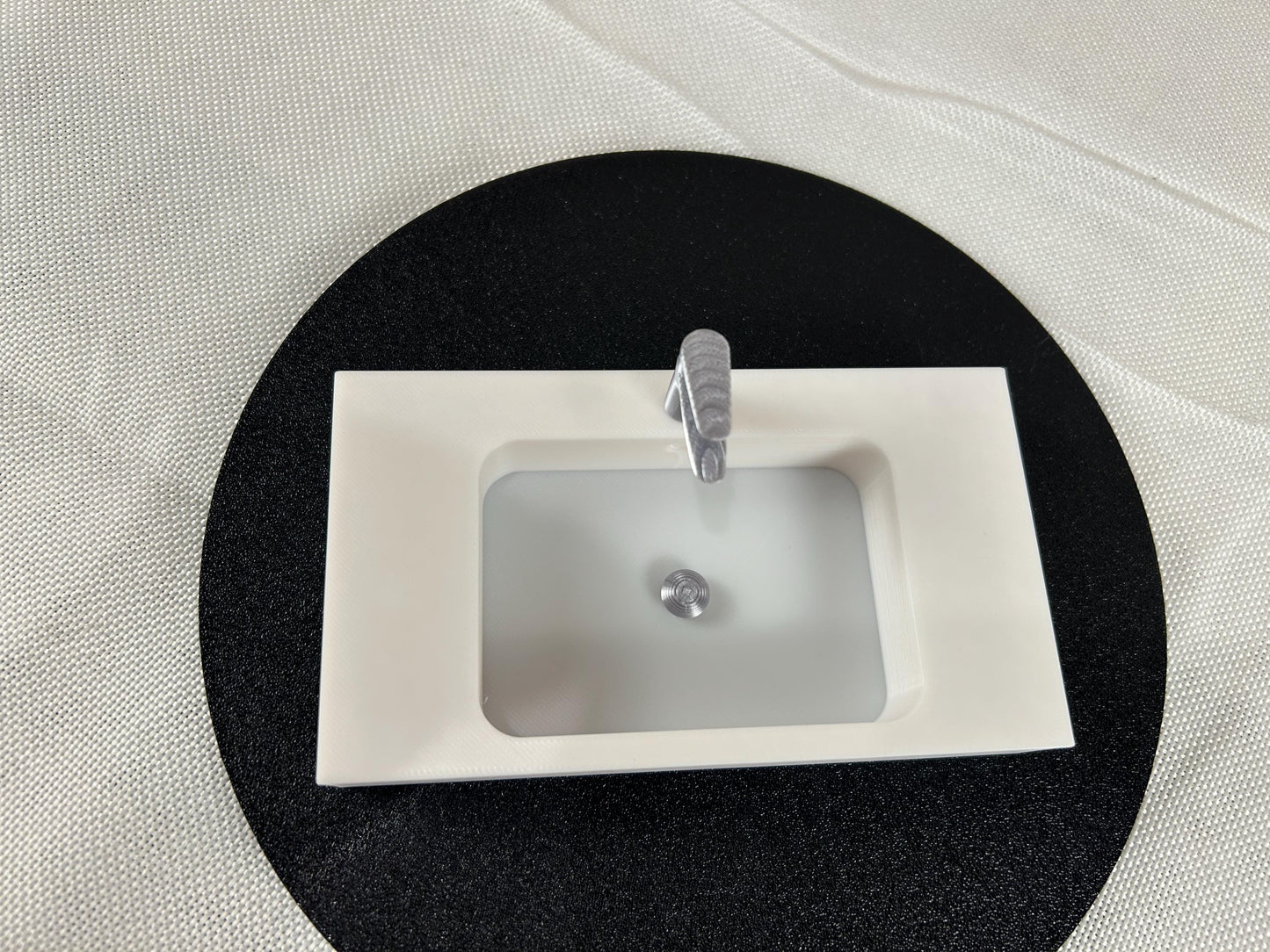 Miniaturwaschbecken rechteckig, handgefertigte Puppenhausmöbel für stilvolle Dioramen, tolles Geschenk zur Einrichtung von Puppenhäusern