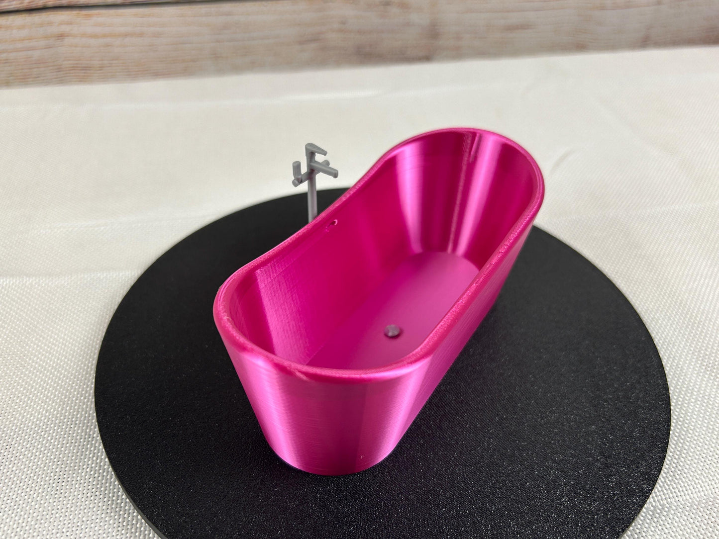 Freistehende Miniatur-Badewanne 1:6 – Perfekt für Puppenhäuser und Dioramen