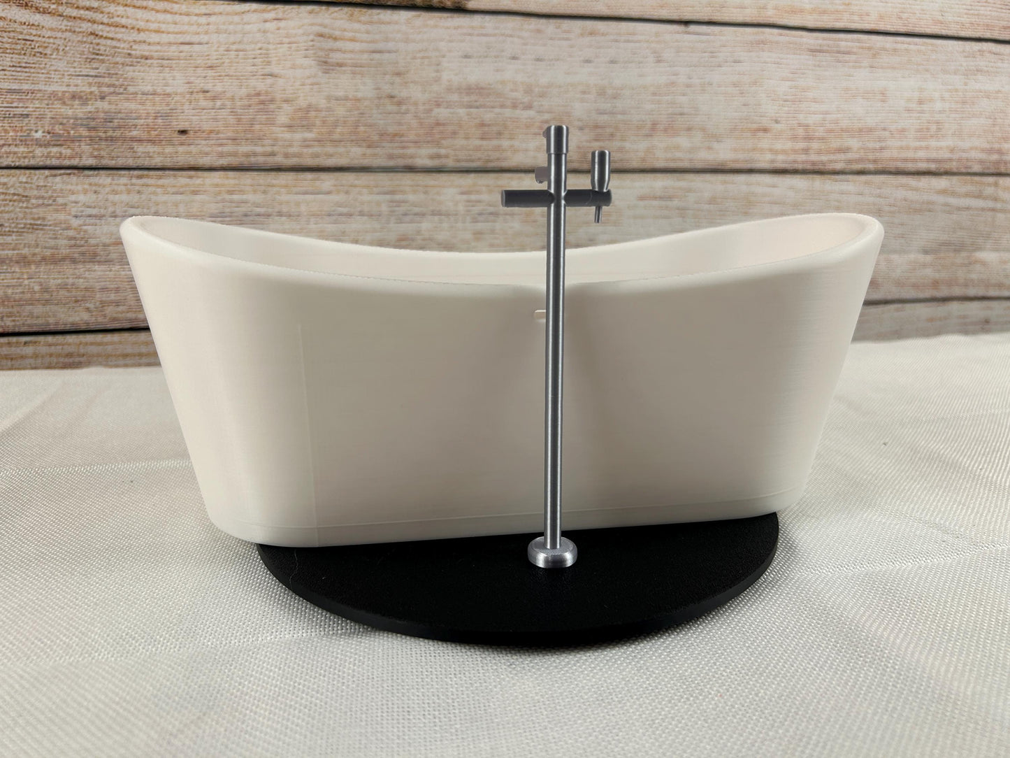 Freistehende Miniatur-Badewanne 1:6 – Perfekt für Puppenhäuser und Dioramen