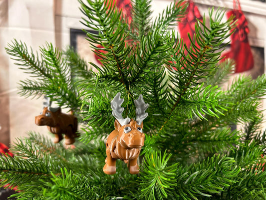 Elche mit Silbergeweih - 4er Set – Weihnachtsdeko | Christbaumschmuck | Christbaumbehang | Christbaumkugel | Mitbrinsel | Andenken