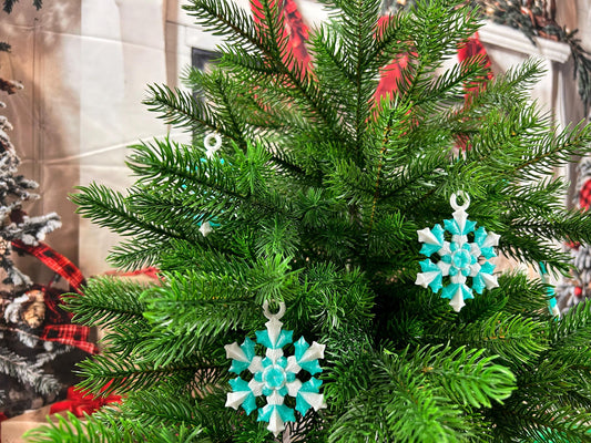 Schneeflocken zweifarbig 4-er Set – Extravagante Weihnachtsdeko, perfekt für Baum & Zuhause Christbaumschmuck - Fensterschmuck