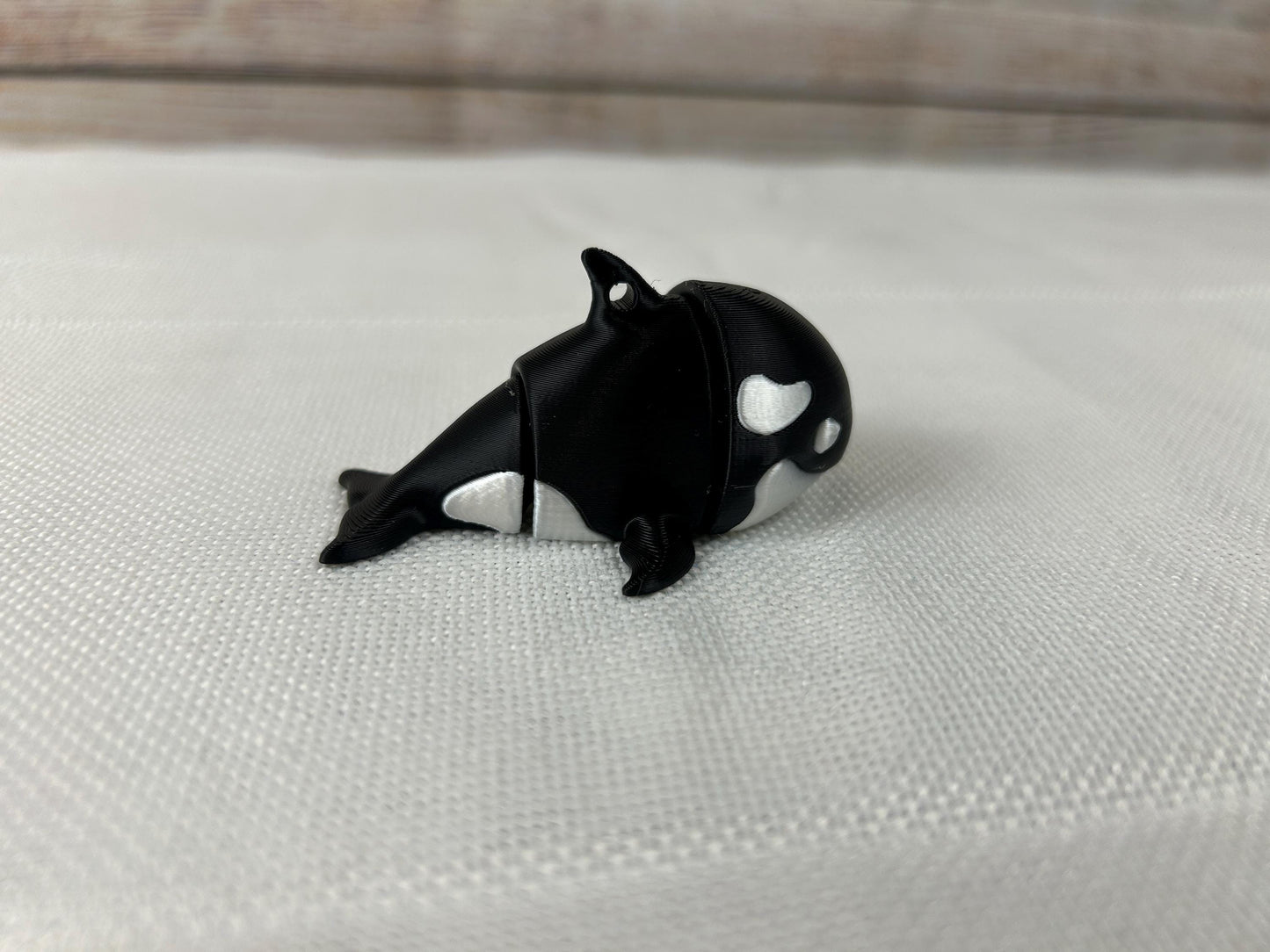 Orca beweglich, schwarz-weiß, aus PLA – Bewegliche Figur für Meeresliebhaber, Regal- Tischdekoration, niedliche Figur, Wohnaccessoire