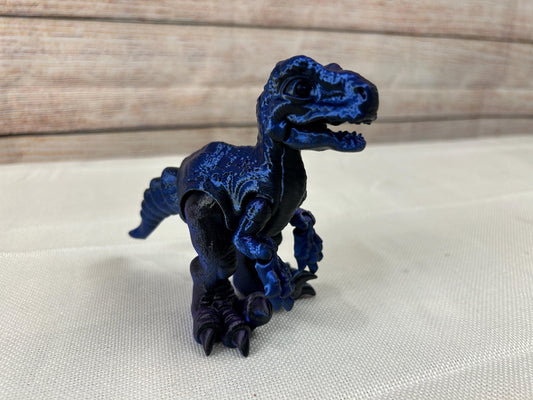 Velociraptor, beweglich, tricolor aus PLA, Farbverlauf: blau-violett-schwarz, beweglicher Dinosaurier,  Deko-Tier Kreidezeit, Regaldeko