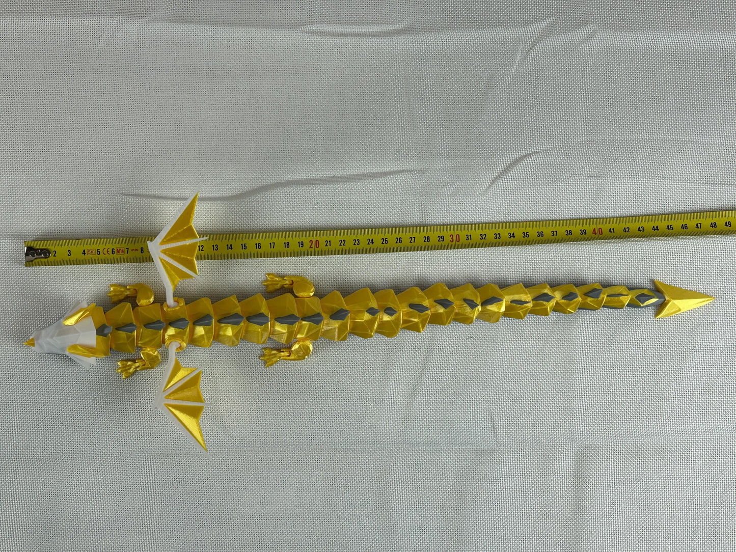 Sonnenfalterdrache, beweglich, gelb-grau, majestätisches Drache aus PLA, mittelalterliches Fabelwesen, Drachenfigur, Geschenkidee Fantasy