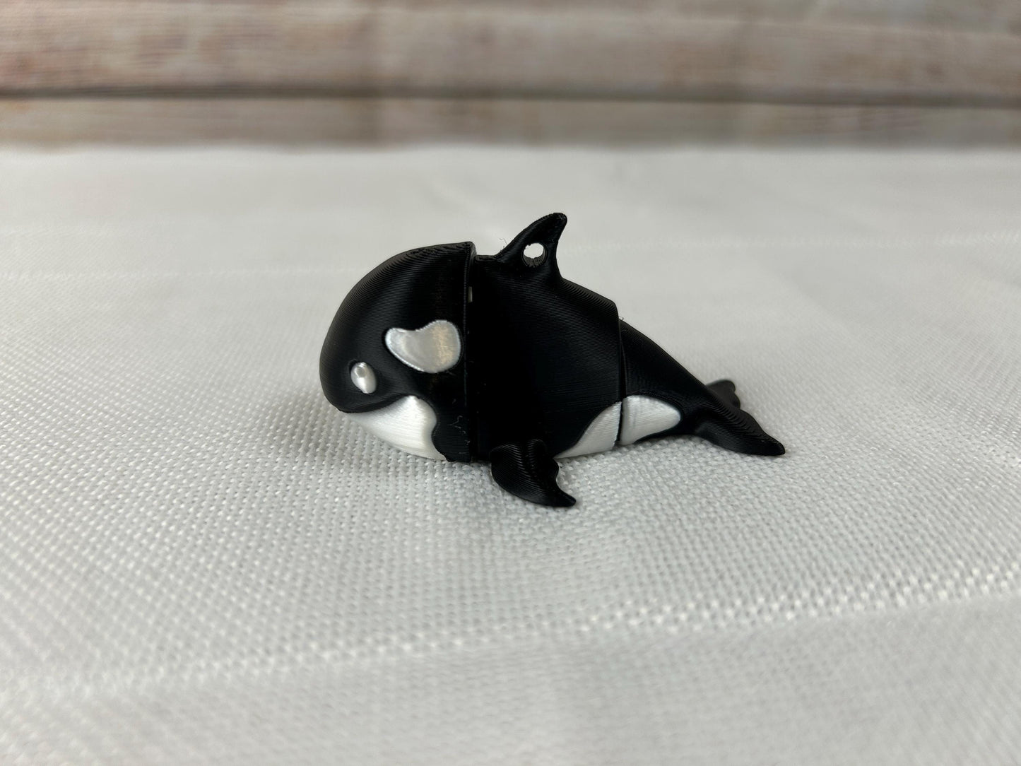 Orca beweglich, schwarz-weiß, aus PLA – Bewegliche Figur für Meeresliebhaber, Regal- Tischdekoration, niedliche Figur, Wohnaccessoire