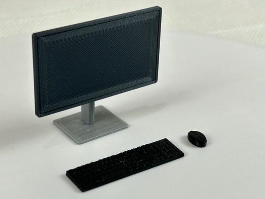 Miniatur Computer Set 1:12 – 3-teiliges Schreibtisch Zubehör – 24 Zoll Monitor, Tastatur & Maus – Puppenhaus PC